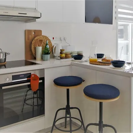 Phaedrus Living: Seaside Luxury Flat Lighthouse 68 דירה