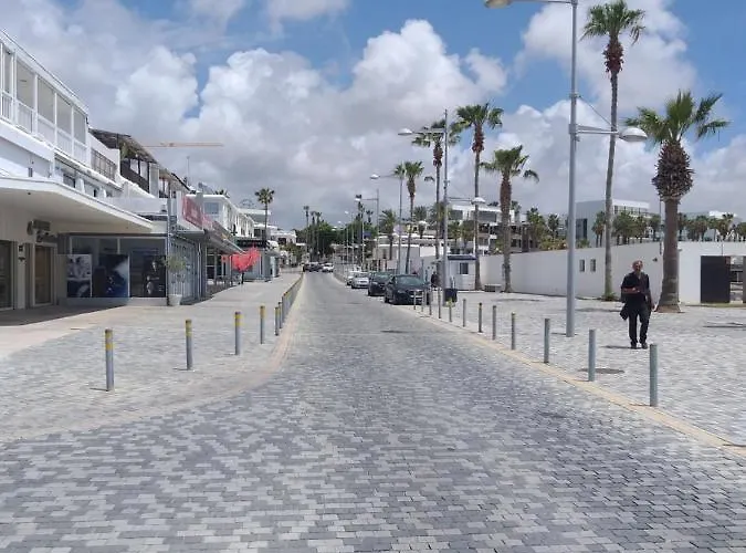 Phaedrus Living: Seaside Luxury Flat Lighthouse 68 * Pafos