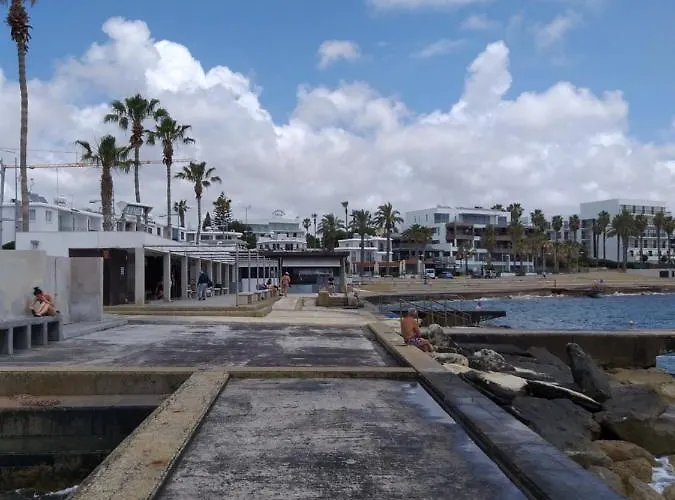 Phaedrus Living: Seaside Luxury Flat Lighthouse 68 Daire *