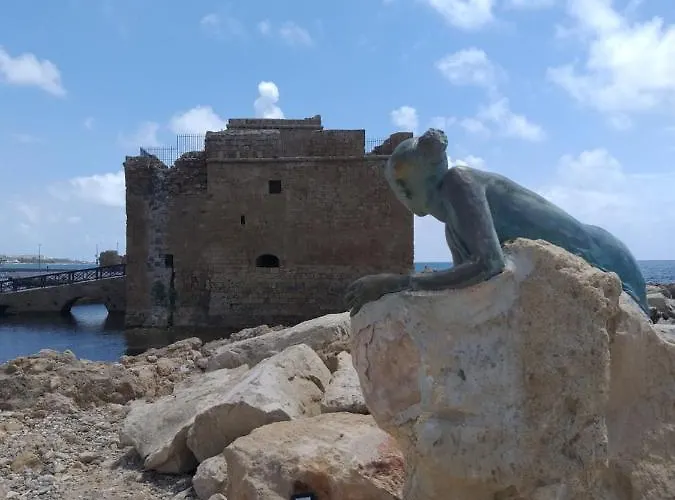 Phaedrus Living: Seaside Luxury Flat Lighthouse 68 *